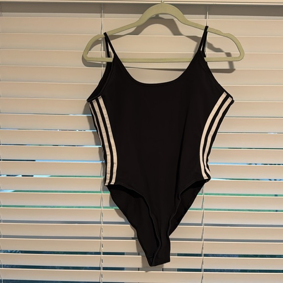 ADIDAS Bodysuit & Joggers - Picture 5 of 7